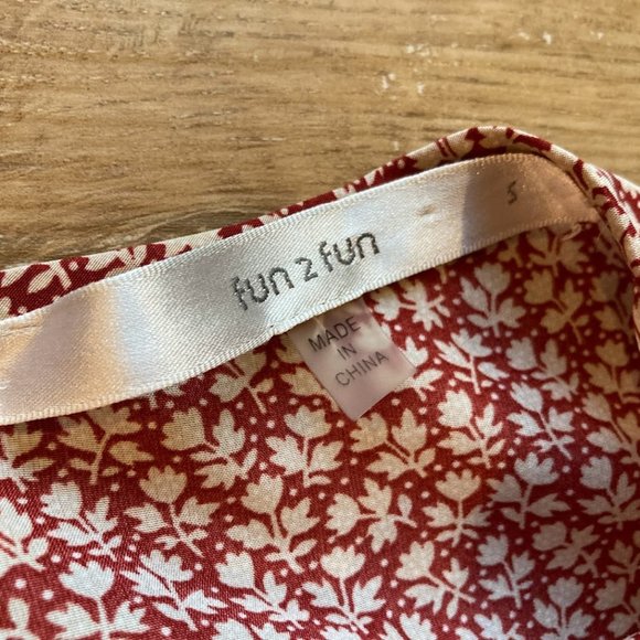 Red/Ivory Fun2Fun Shell Top - Picture 3 of 7